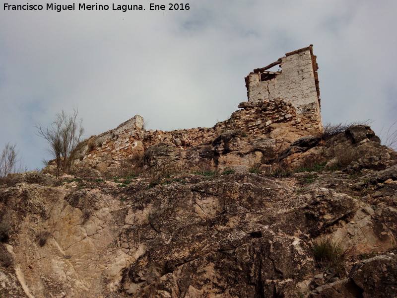 Castillo de Nínchez - Castillo de Nínchez. Murallas