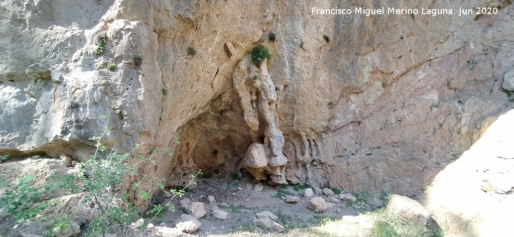 Ca��n de las Grajas - Ca��n de las Grajas. Formaciones rocosas en un abrigo del ca��n
