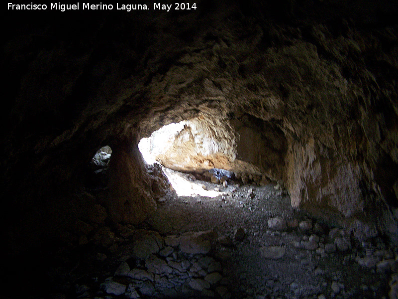 Cueva del Montañés - Cueva del Montañés. Salida hacia el pantano
