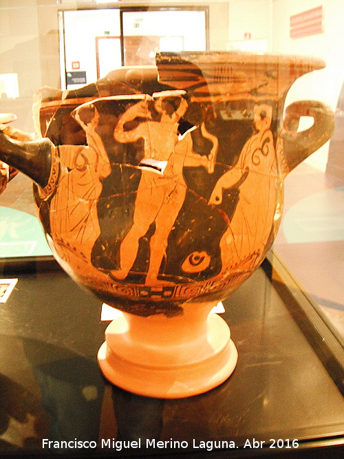 Cámara funeraria del Príncipe Íbero de Arjona - Cámara funeraria del Príncipe Íbero de Arjona. Parte trasera de la crátera de las Nupcias. Museo Provincial de Jaén