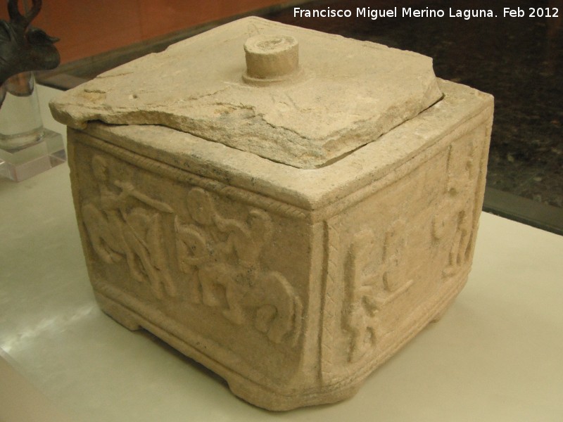 Necrópolis ibérica de Piquia - Necrópolis ibérica de Piquia. Caja de los Guerreros