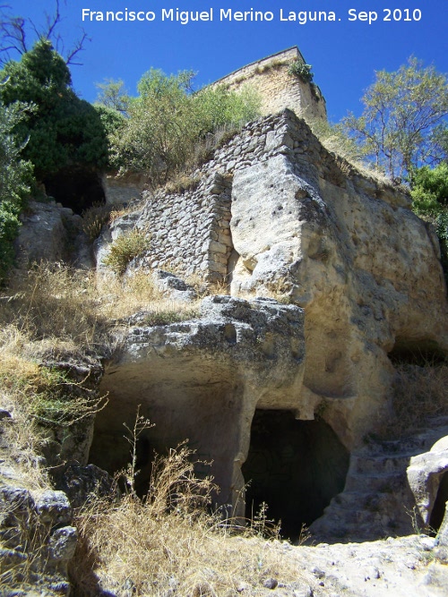 La Mota. Bodega del Arrabal Viejo - La Mota. Bodega del Arrabal Viejo. Situacin respecto a la Puerta de la Imagen