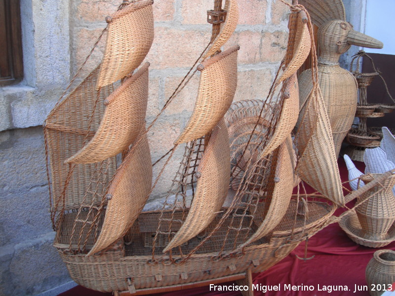 Artesanía del mimbre - Artesanía del mimbre. Barco de mimbre