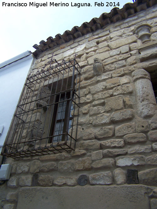 Casa de la Calle Afán de Rivera nº 4 - Casa de la Calle Afán de Rivera nº 4. Restos arqueológicos empotrados en la fachada