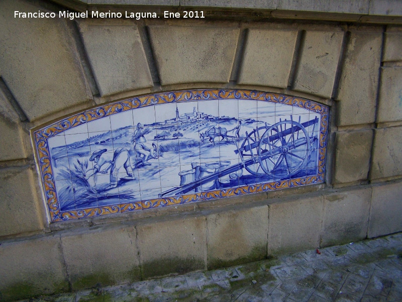 Plaza de la Constitución - Plaza de la Constitución. Azulejos de la siega del trigo