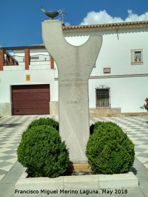 Monumento a D. Manuel Álvarez Tendero - Monumento a D. Manuel Álvarez Tendero. 