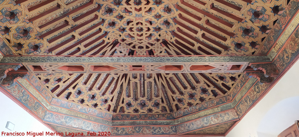 Madraza - Madraza. Artesonado mud�jar del Sal�n de los Caballeros XXIV