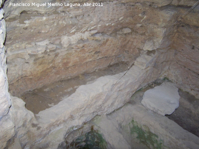 Necrópolis de Las Cuevas - Necrópolis de Las Cuevas. Tumbas con laja de piedra