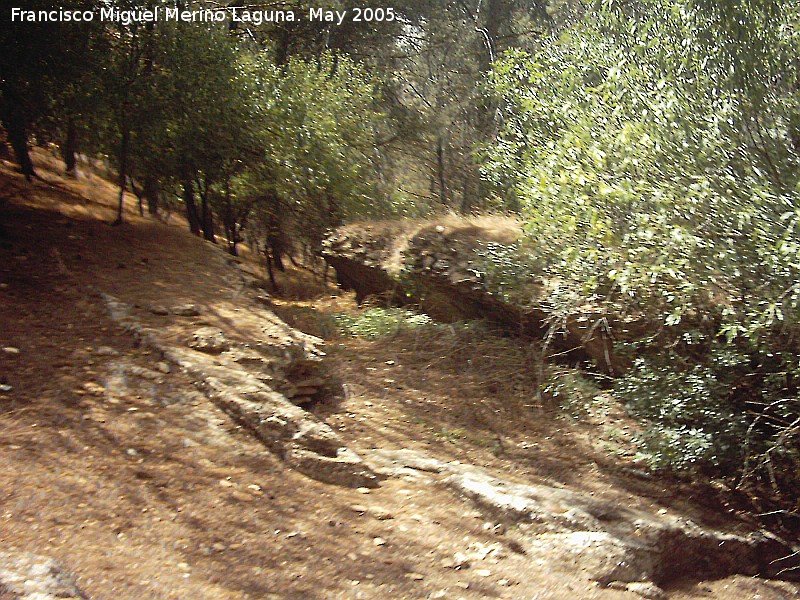 Castillo de Montefrío - Castillo de Montefrío. Aljibe del recinto exterior