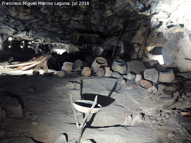 Cueva de las Ventanas - Cueva de las Ventanas. Simulacro de hábitat