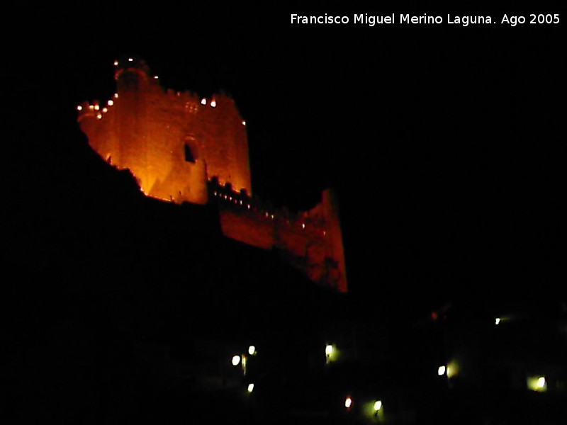 Castillo de Alcalá del Jucar - Castillo de Alcalá del Jucar. Nocturno