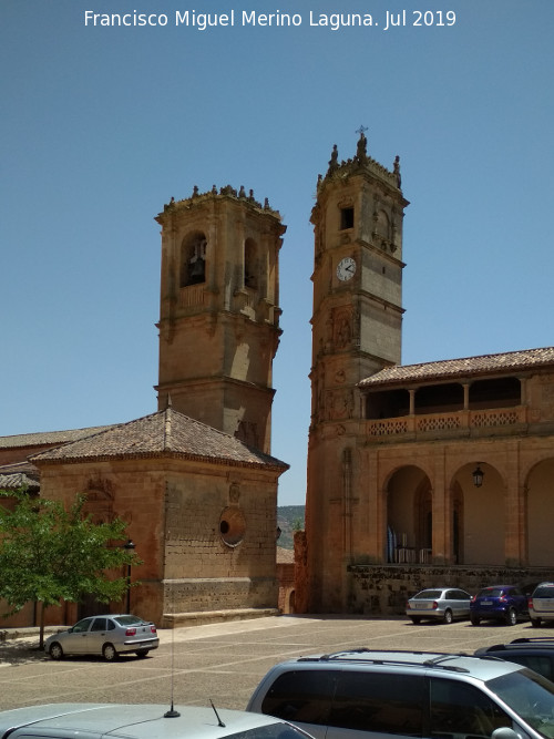 Iglesia de la Trinidad - Iglesia de la Trinidad. Junto a la Torre del Tardón