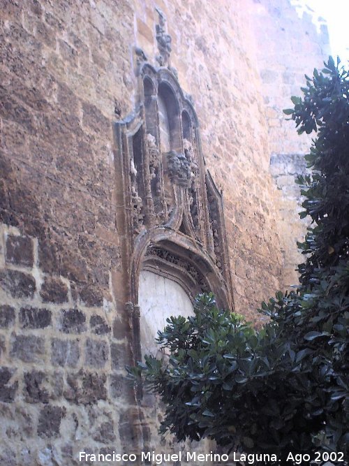 Iglesia de la Asunción - Iglesia de la Asunción. Portada gótica cegada