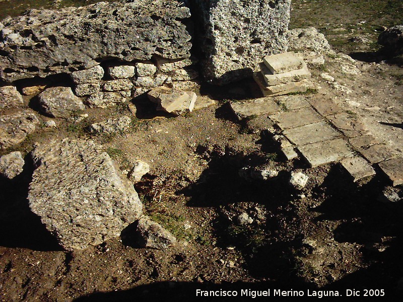 Yacimiento arqueológico Ronda la Vieja - Yacimiento arqueológico Ronda la Vieja. Solería