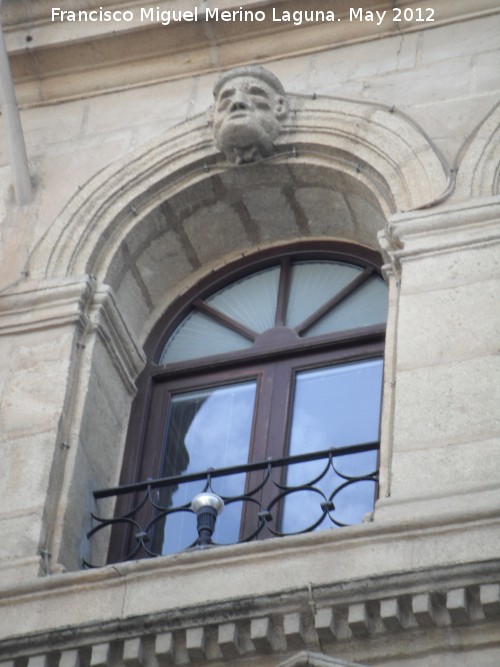 Ayuntamiento de Alcal la Real - Ayuntamiento de Alcal la Real. Ventana y cabeza