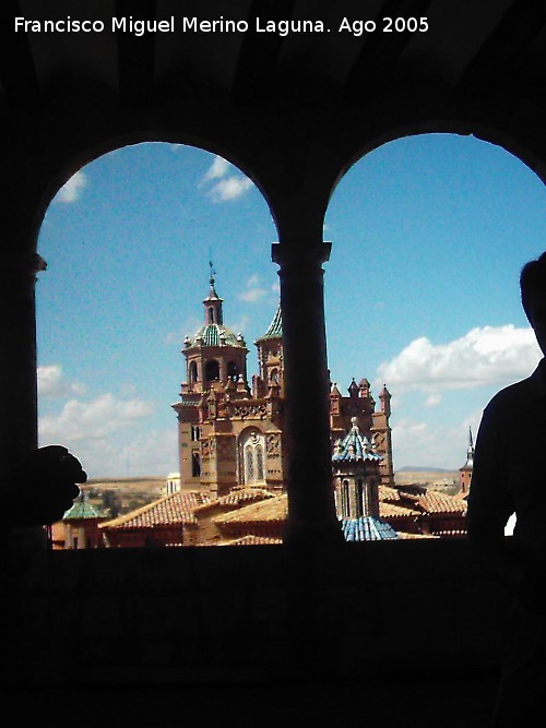 Casa de la Comunidad - Casa de la Comunidad. La Catedral desde la galería