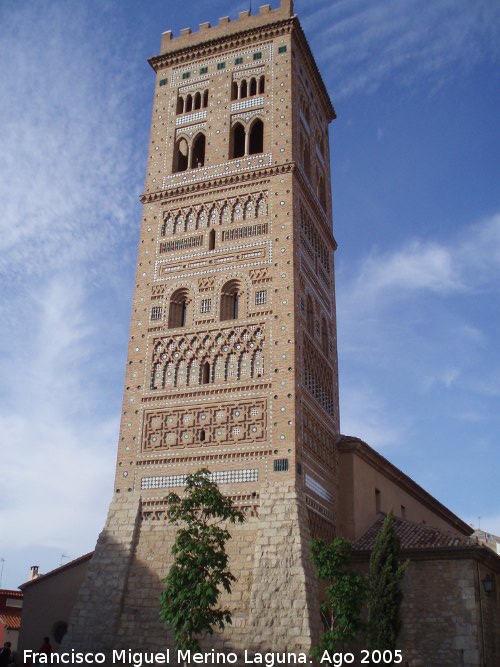 Iglesia de San Martín - Iglesia de San Martín. 