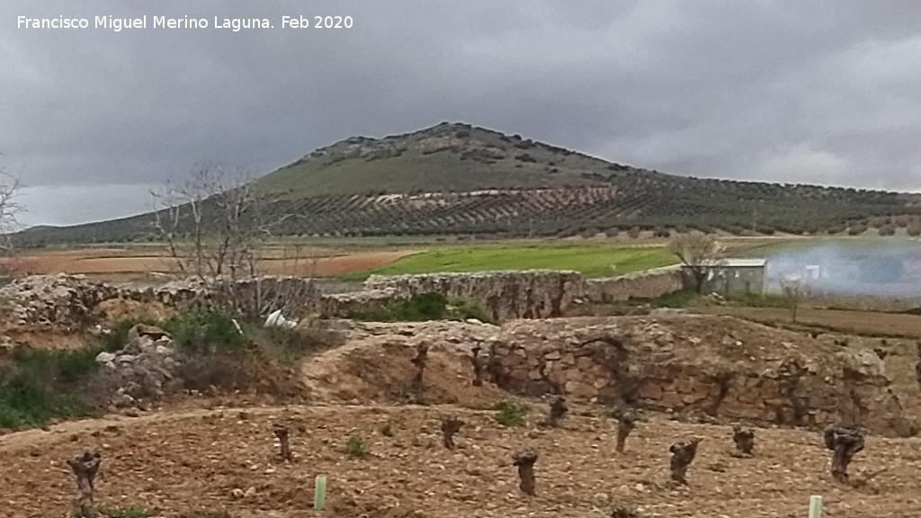 Presa de Consuegra - Presa de Consuegra. Al fondo La Guillema