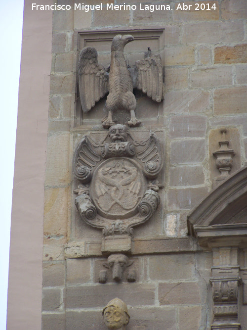 Palacio de los Niños de Don Gome - Palacio de los Niños de Don Gome. Escudo de Valdivia