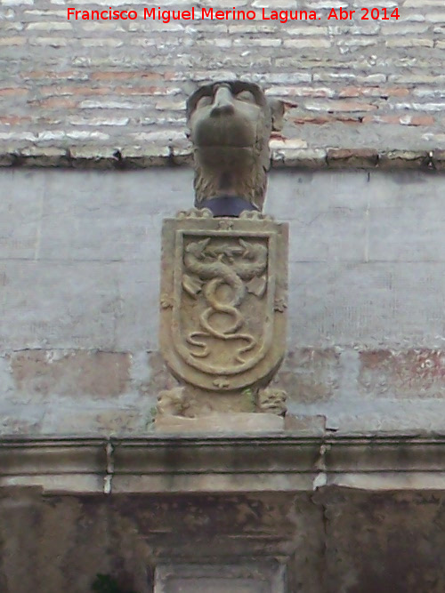 Palacio de los Niños de Don Gome - Palacio de los Niños de Don Gome. Escudo de los Valdivia