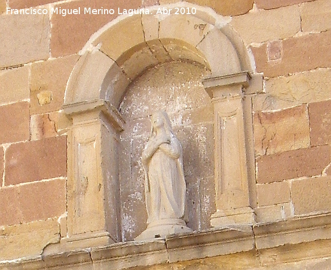 Iglesia de Santa María - Iglesia de Santa María. Hornacina de la portada lateral