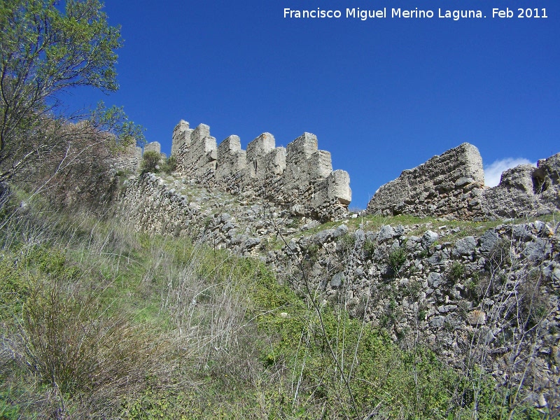 Muralla - Muralla. Almenas y adarve