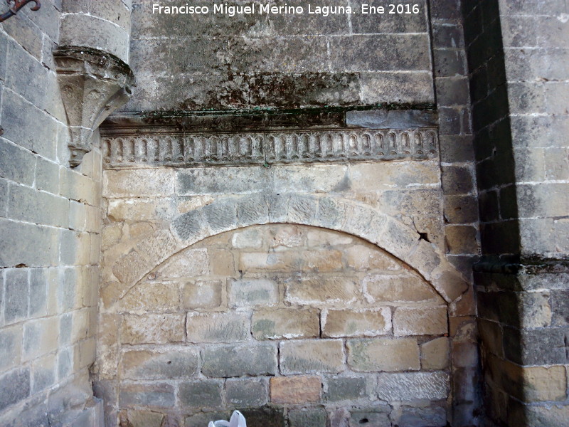 Catedral de Baeza. Fachada Principal - Catedral de Baeza. Fachada Principal. Arco de la ampliación junto a las Casas Consistorial Altas