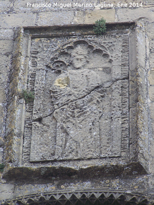 Catedral de Baeza. Fachada oeste - Catedral de Baeza. Fachada oeste. Lápida sepulcral