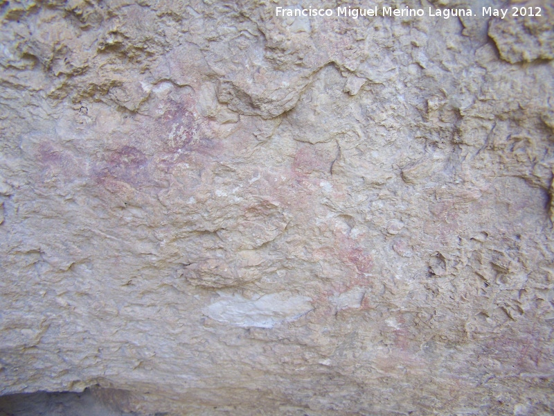 Pinturas rupestres de la Cañada de la Corcuela - Pinturas rupestres de la Cañada de la Corcuela. Manchas bajas desvaídas de color rojo