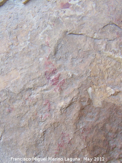 Pinturas rupestres de la Cañada de la Corcuela - Pinturas rupestres de la Cañada de la Corcuela. Manchas de color rojo de la pared izquierda