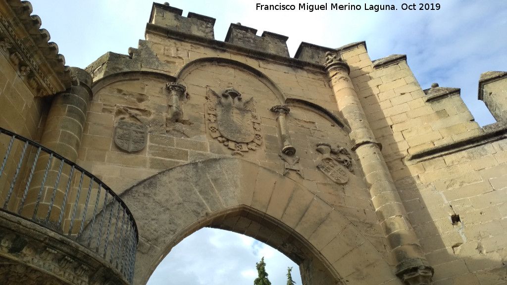 Arco de Villalar y Puerta de Jan - Arco de Villalar y Puerta de Jan. Escudos