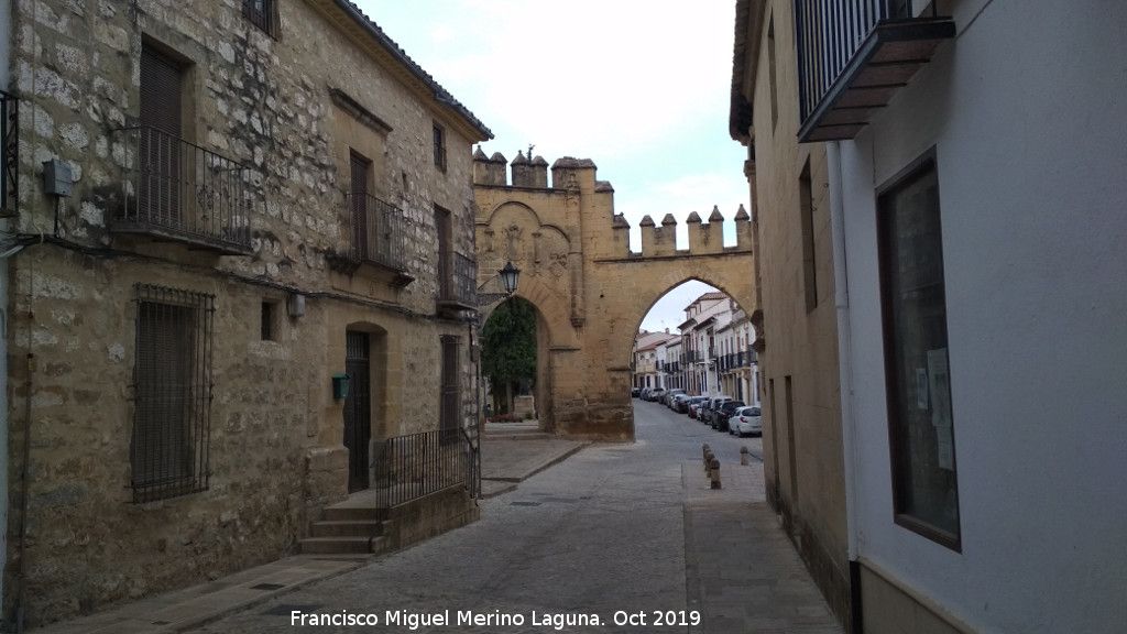 Arco de Villalar y Puerta de Jan - Arco de Villalar y Puerta de Jan. Desde la Calle Rastro de la Carnicera
