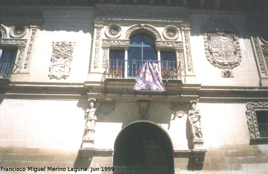 Ayuntamiento de Baeza - Ayuntamiento de Baeza. Puerta de la Cárcel