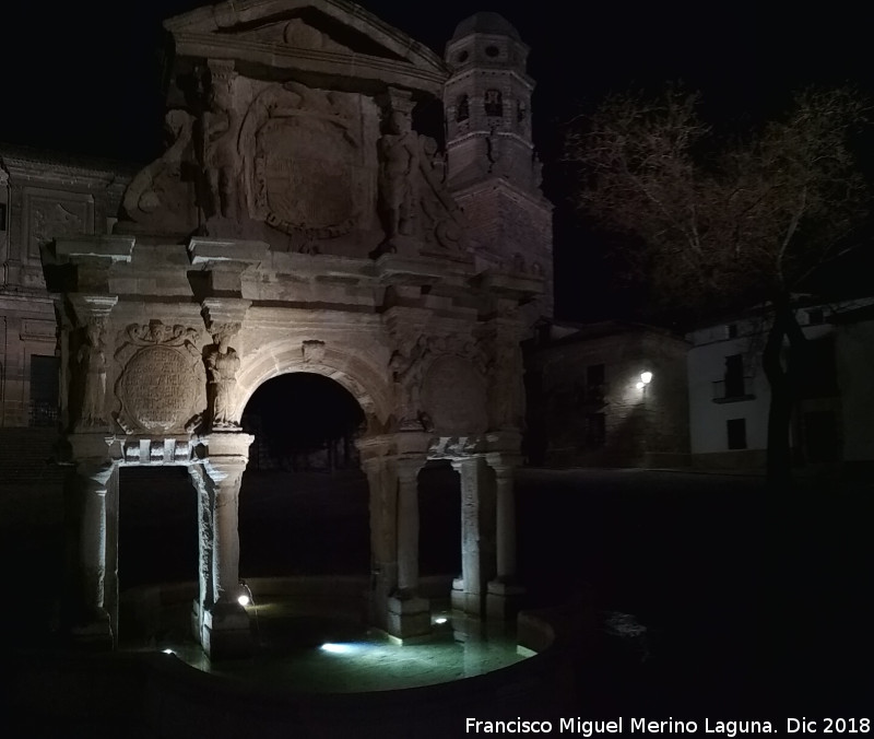 Fuente de Santa María - Fuente de Santa María. De noche