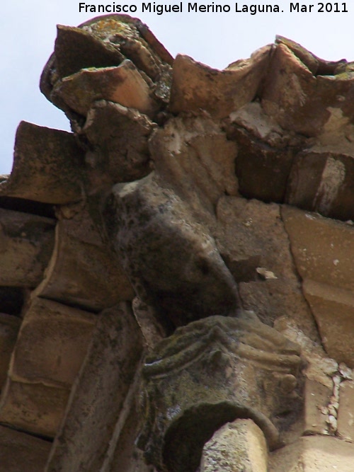 Iglesia del Salvador - Iglesia del Salvador. Gárgola de la esquina izquierda del campanario