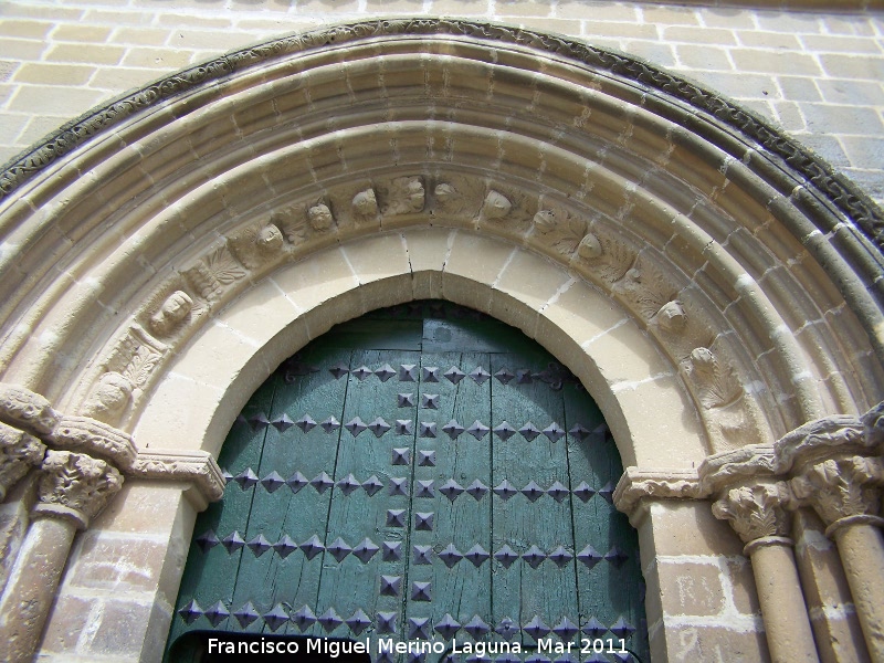 Iglesia del Salvador - Iglesia del Salvador. Portada románica
