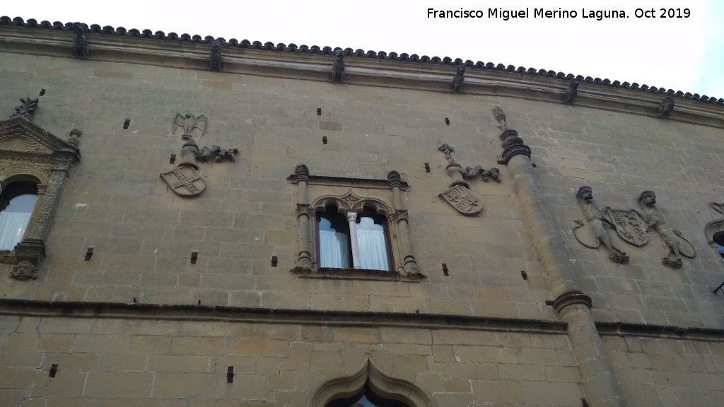 Palacio de los Salcedo - Palacio de los Salcedo. 