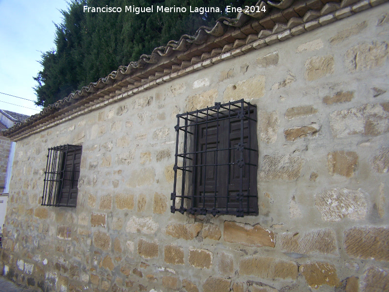 Palacio de Rubín Ceballos - Palacio de Rubín Ceballos. Rejería de época en los muros de los jardines