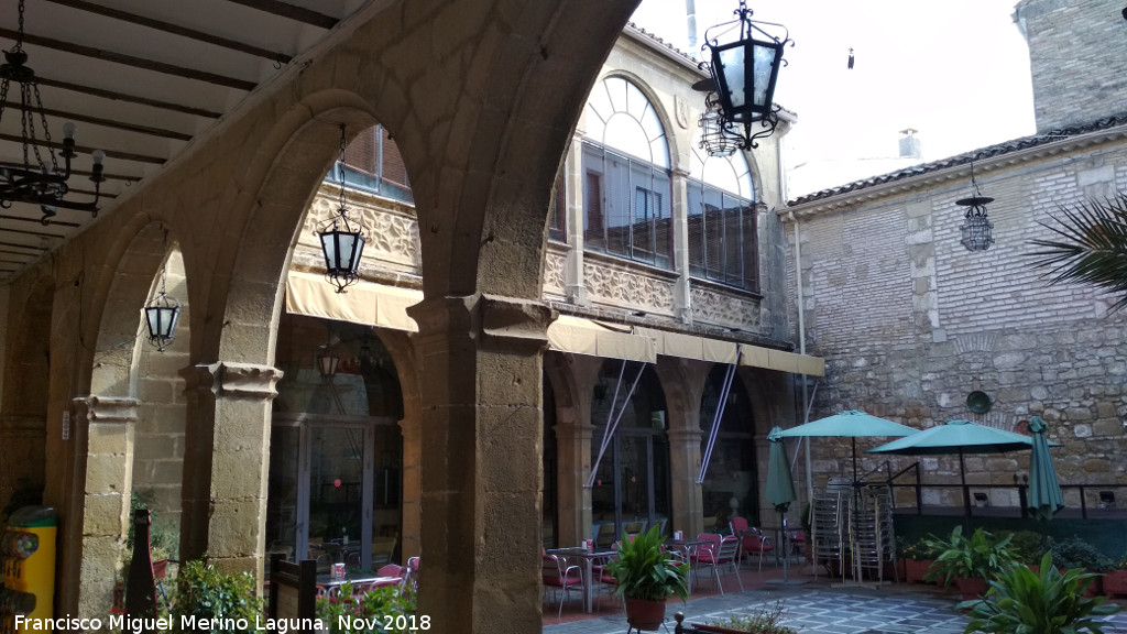 Palacio fortaleza de los Sánchez Valenzuela - Palacio fortaleza de los Sánchez Valenzuela. Patio