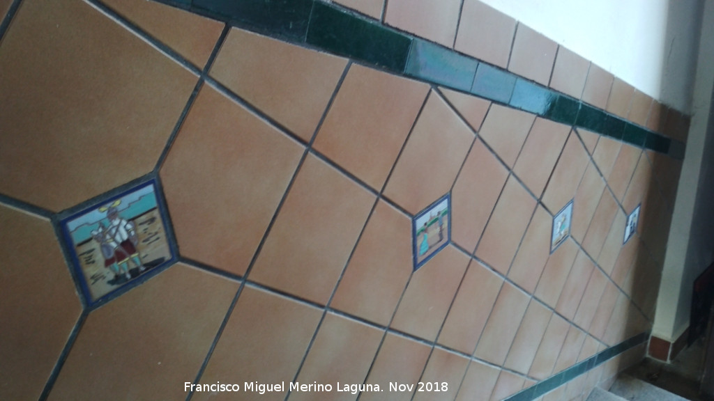 Palacio fortaleza de los Sánchez Valenzuela - Palacio fortaleza de los Sánchez Valenzuela. Azulejos de las escaleras de entrada