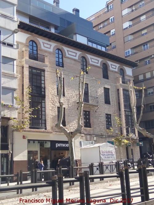 Edificio del Paseo de la Estacin n 8 - Edificio del Paseo de la Estacin n 8. 