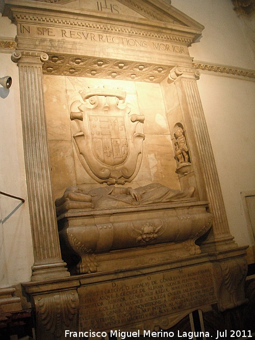 Catedral de Valencia. Capilla de San Sebasti�n - Catedral de Valencia. Capilla de San Sebasti�n. Sepulcro del caballero de la Orden de Montesa y marqu�s de Albaida, don Diego de Covarrubias
