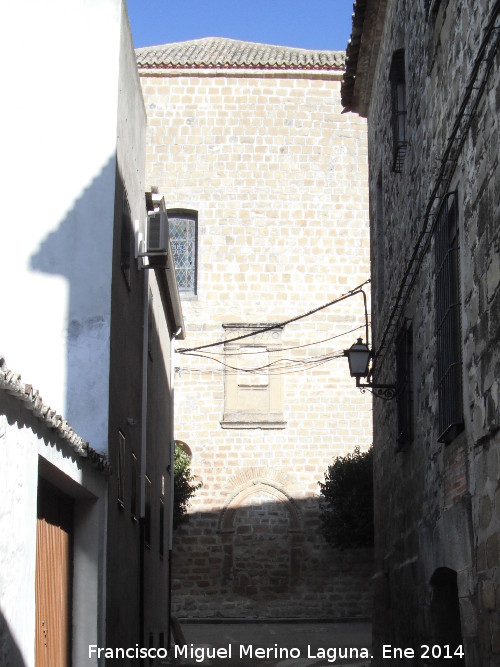 Iglesia de Santiago Apóstol - Iglesia de Santiago Apóstol. Lateral