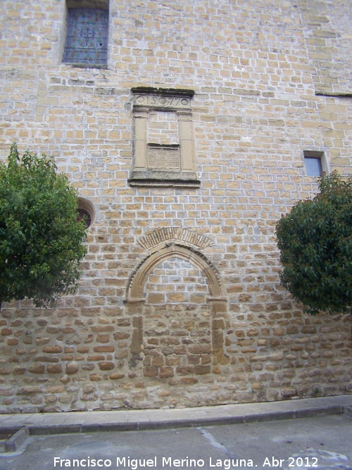 Iglesia de Santiago Apóstol - Iglesia de Santiago Apóstol. Lateral