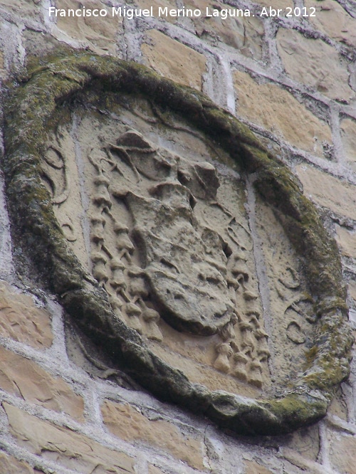Iglesia de Santiago Apóstol - Iglesia de Santiago Apóstol. Escudo de la torre