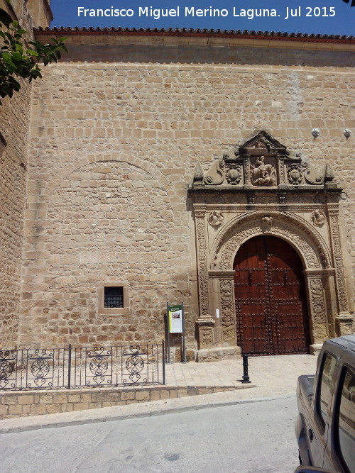 Iglesia de Santiago Apóstol - Iglesia de Santiago Apóstol. Portada cegada