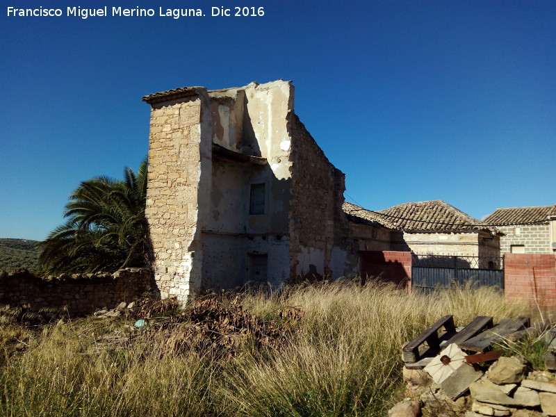 Castillo de Begíjar - Castillo de Begíjar. Restos desde el patio de armas