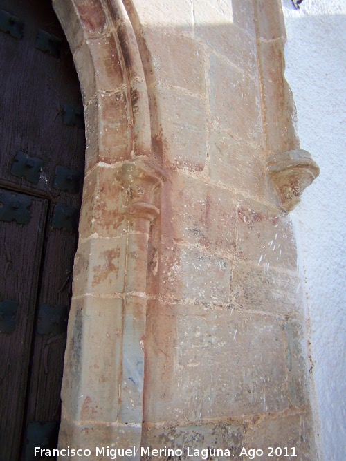 Iglesia de la Asunción - Iglesia de la Asunción. Capitel y ménsula