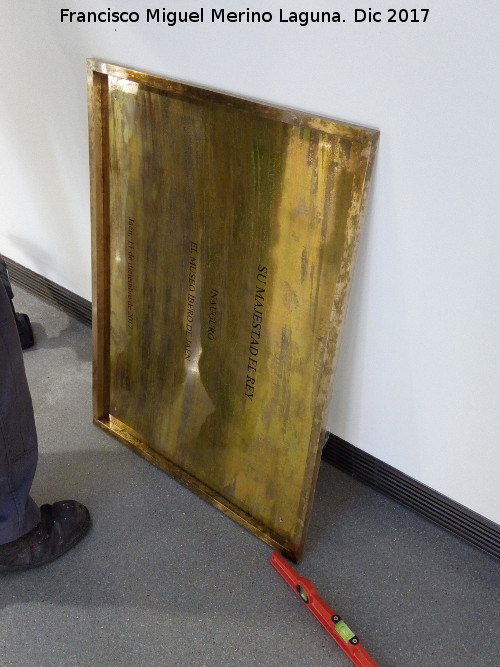 Museo Íbero - Museo Íbero. Instalación de la placa de inauguración