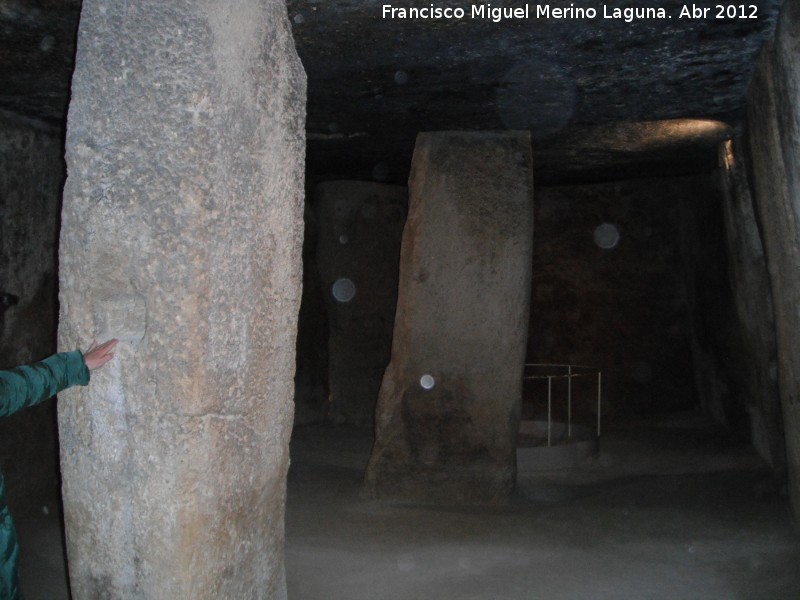 Dolmen de Menga - Dolmen de Menga. Interior